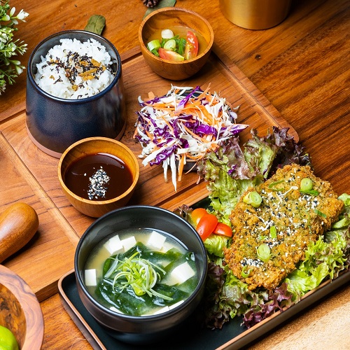Chicken_Parmigiana_Tonkatsu.jpg